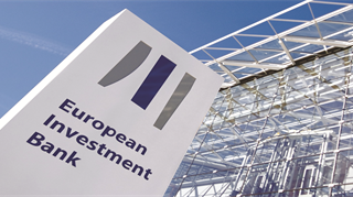 La proposta è contenuta nella bozza della nuova strategia della Banca europea per gli investimenti, dedicata alle energie rinnovabili e all’efficienza energetica.