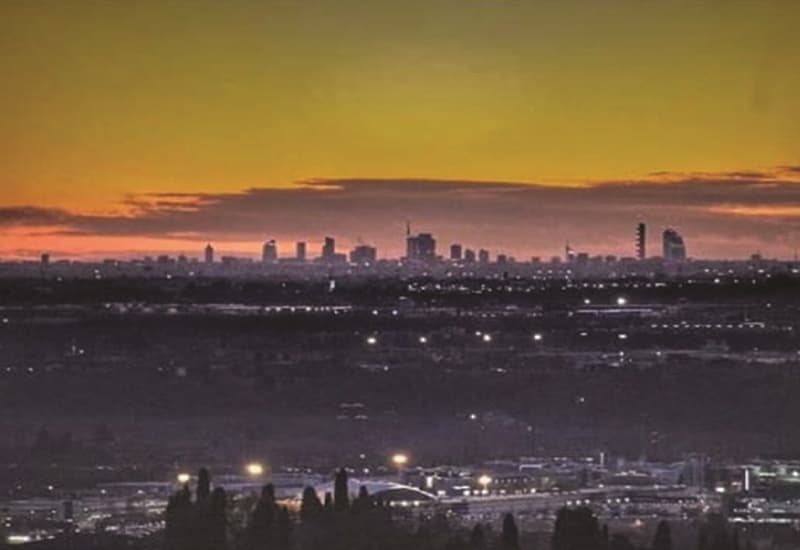 Skyline di Milano ai tempi del COVID 19 ai primi di Aprile 2020